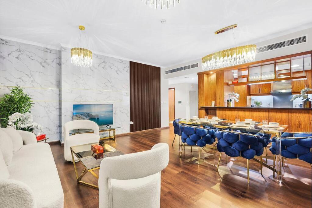 First Class 2br With Full Downtown Skyline View شقة دبي