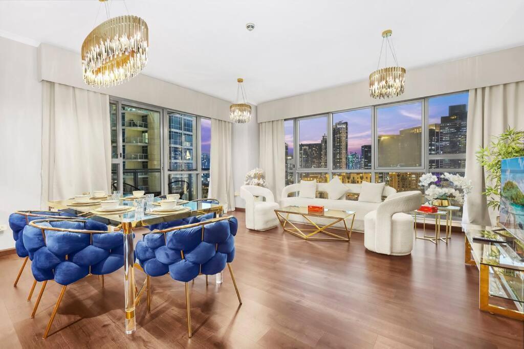 First Class 2br With Full Downtown Skyline View * دبي